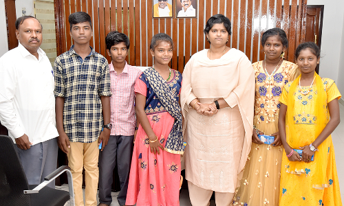 தேசிய திறனறிவுத் தேர்வில் வெற்ற பெற்ற மாணவர்களுக்கு கலெக்டர் பாராட்டு