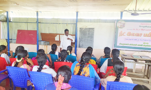 புரிந்து கொண்டு படித்தால் தெரியாத வினாக்களுக்கு கூட விடை அளிக்க முடியும்-மாணவர்களுக்கு கல்வியாளர் அறிவுரை