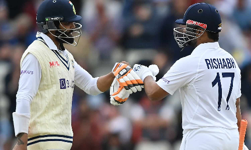 சச்சின்-அசாருதீன் சாதனையை சமன் செய்த ரிஷப்பண்ட்-ஜடேஜா ஜோடி