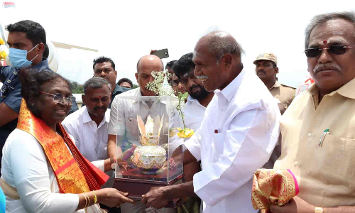 என்.ஆர்.காங்-பா.ஜ.க. எம்.எல்.ஏ.க்களிடம் திரவுபதி முர்மு ஆதரவு திரட்டினார்