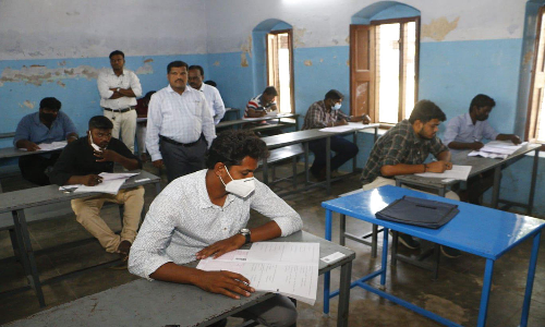 1,729 பேர் என்ஜினீயரிங் பணிக்கான தேர்வு எழுதினர்