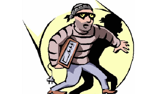 மின் மீட்டர் திருடிய வாலிபர்