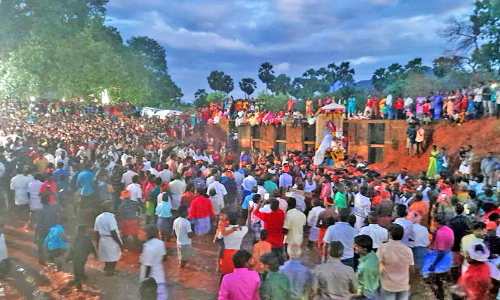 களக்காடு சிதம்பரபுரம் நாராயண சுவாமி கோவிலில் பரி வேட்டை விழா