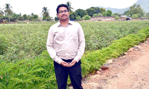 இந்திய வன அதிகாரி தேர்வில் மாநிலத்தில்  என்ஜினீயர் முதலிடம்