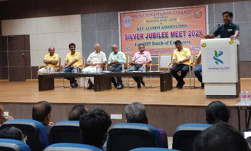 கொங்கு பொறியியல் கல்லூரியில் முன்னாள் மாணவர்கள் சந்திப்பு
