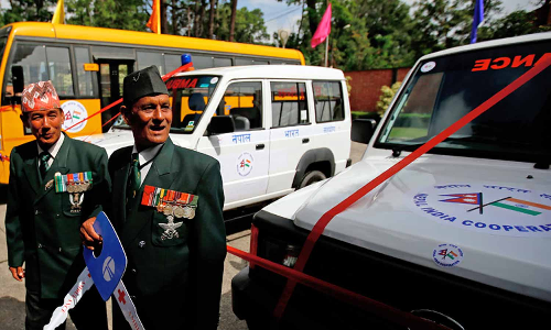நேபாளத்திற்கு 75 ஆம்புலன்ஸ்கள், 17 பள்ளி பேருந்துகள் பரிசு- இந்தியா வழங்கியது