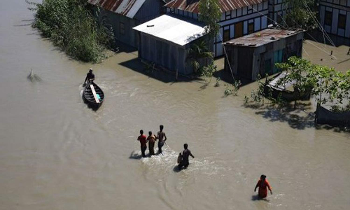 வங்காளதேசம் - கனமழையில் சிக்கி உயிரிழந்தோர் எண்ணிக்கை 102 ஆக உயர்வு