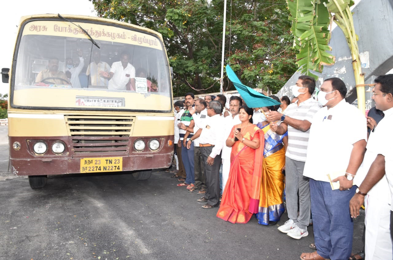 காட்பாடி ரெயில்வே மேம்பாலத்தில் பஸ் போக்குவரத்து தொடங்கியது காட்பாடி ரெயில்வே மேம்பாலத்தில் பஸ் போக்குவரத்து தொடங்கியது