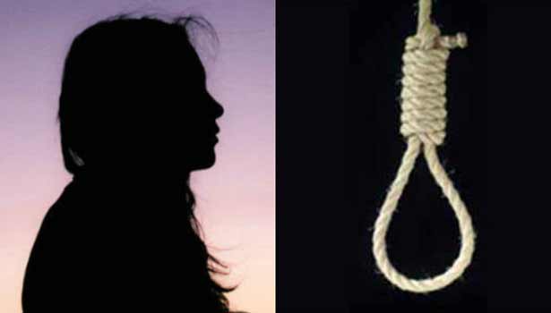 ஆத்தூர் அருகே கல்லூரி மாணவி விடுதியில் தற்கொலை செய்த சோகம் ஆத்தூர் அருகே கல்லூரி மாணவி விடுதியில் தற்கொலை செய்த சோகம்