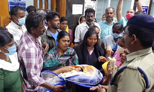 பொள்ளாச்சி அரசு ஆஸ்பத்திரியில் குழந்தையை கடத்தியது ஏன்?- கைதான கேரள பெண் வாக்குமூலம்