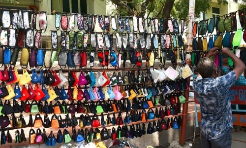 மீண்டும் கொரோனா பரவல் எதிரொலி : கடலூர் மாவட்டத்தில் முக கவசம் விற்பனை அதிகரிப்பு