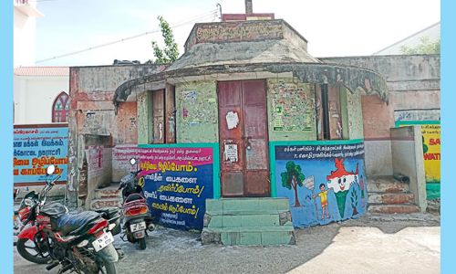 கழிப்பிட வசதி இல்லாததால் பயணிகள் அவதி