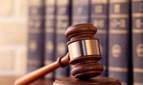 வேப்பனப்பள்ளி அருகே   நிலத்தகராறில் இருதரப்பினர் மோதல்;  பெண்கள் உள்பட 6 பேர் மீது வழக்கு