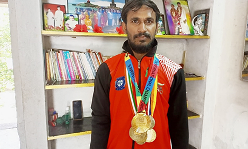 கூலி வேலைக்கு செல்லும் விளையாட்டு வீரர்-அரசு உதவிட கோரிக்கை