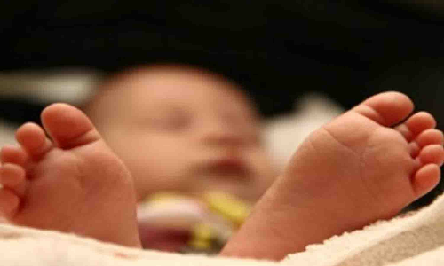 தாராபுரத்தில் டிராக்டர் மோதி 2 வயது குழந்தை பலி