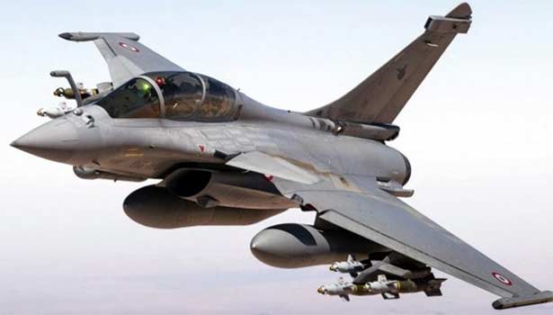 திண்டுக்கல் அருகே தாழ்வாக பறந்த போர் விமானத்தால் பரபரப்பு