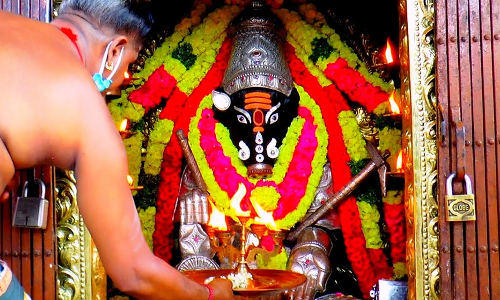 வராஹி அம்மனை விரதம் இருந்து வழிபட்டால் தீரும் பிரச்சனைகள்...