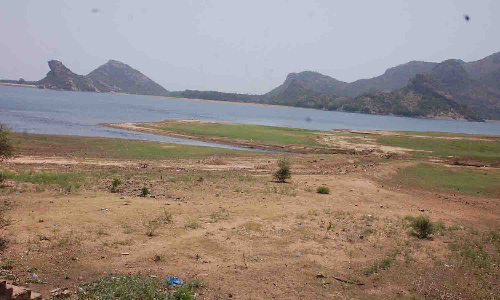 உடுமலை காண்டூர் கால்வாய் பராமரிப்பு பணியால் திருமூர்த்தி அணைக்கு  நீர்வரத்து நிறுத்தம்