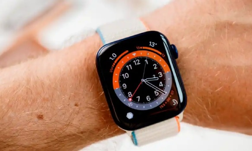 காய்ச்சல் இருந்தா அலர்ட் செய்யும் அம்சம்... ஆப்பிள் ஸ்மார்ட்வாட்சில் விரைவில் வருகிறது