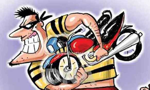 மோட்டார் சைக்கிள் திருடியவர் கைது