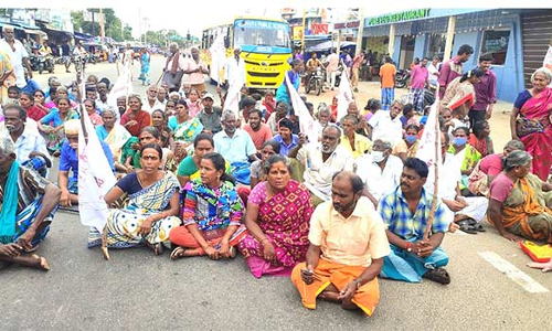 அய்யலூர், செம்பட்டியில் மாற்றுத்திறனாளிகள் மறியல் போராட்டம்