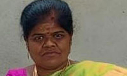 லீனா மணிமேகலைக்கு மிரட்டல்- இந்து அமைப்பு பெண் நிர்வாகி கைது