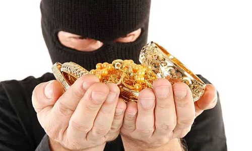 ஆஸ்பத்திரியில் நர்சு நகை திருட்டு