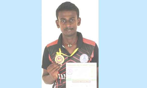 அருப்புக்கோட்டை மாணவர் மாநில கேரம் போட்டிக்கு தேர்வு