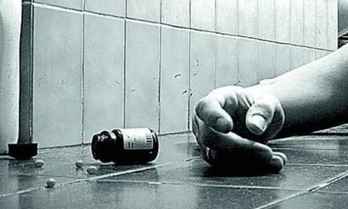 வாழைப்பழத்தில் விஷமாத்திரை வைத்து  சாப்பிட்டு தொழிலாளி தற்கொலை