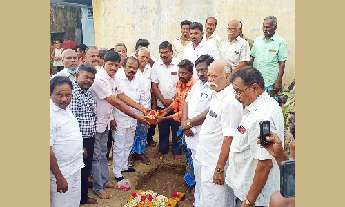 குடியாத்தம் அடுத்த ஆர்.கிருஷ்ணாபுரத்தில் புதிய ரேசன் கடை கட்ட பூமி பூஜை