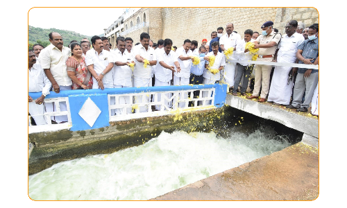 கிருஷ்ணகிரி கே.ஆர்.பி.அணையிலிருந்து  முதல்போக பாசனத்திற்கு தண்ணீர் திறப்பு-  அமைச்சர்கள் திறந்து வைத்தனர்