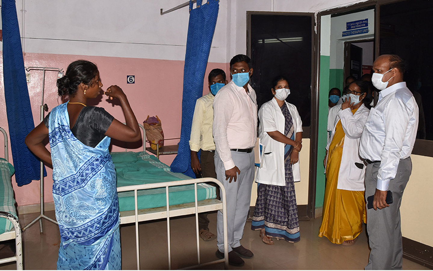 கடலூர் அருகே ஆதிதிராவிடர் மாணவர் விடுதியில் கலெக்டர் ஆய்வு கடலூர் அருகே ஆதிதிராவிடர் மாணவர் விடுதியில் கலெக்டர் ஆய்வு