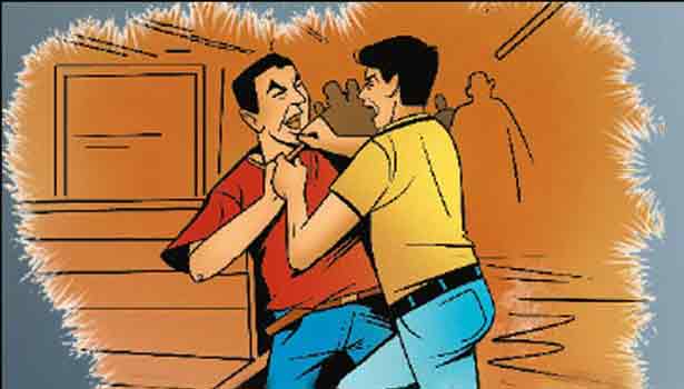 காரமடையில் அ.தி.மு.க கவுன்சிலர் மீது தாக்குதல்