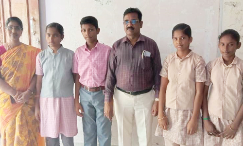 இஸ்ரோ விண்வெளி ஆய்வு மையத்திற்கு சுற்றுலா சென்று வந்த அரசு பள்ளி மாணவர், ஆசிரியர்களுக்கு பாராட்டு