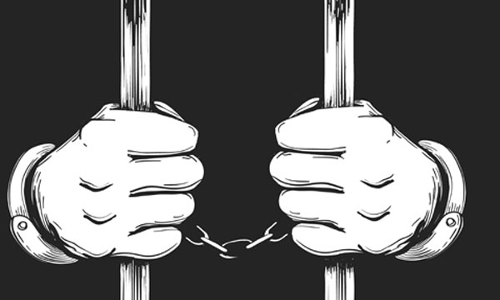 இளம்பெண்ணிடம் அத்துமீறிய வழிபாட்டுத்தல ஊழியர் கைது