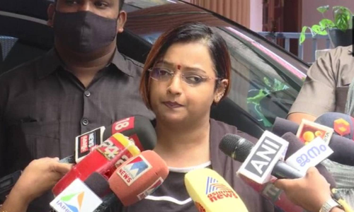 தங்க கடத்தல் வழக்கில் பினராயி விஜயன் துன்புறுத்துகிறார்- ஸ்வப்னா சுரேஷ் புகார்