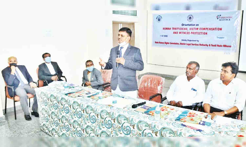 வழக்குகள் தொடர்பான சாட்சி பாதுகாப்பு திட்ட கருத்தரங்கம் - முதன்மை மாவட்ட நீதிபதி பங்கேற்பு