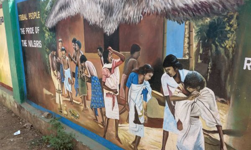 பஸ் நிலைய சுற்றுச்சுவரில் அழகிய ஓவியங்கள்