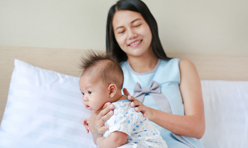 பச்சிளம் குழந்தைக்கு விக்கல் வரக்காரணமும்... தவிர்க்கும் வழிமுறைகளும்...