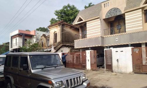 முன்னாள் அமைச்சர் காமராஜ் வீட்டில் சோதனை- தமிழகம் முழுவதும் 49 இடங்களில் லஞ்ச ஒழிப்புத்துறை வேட்டை