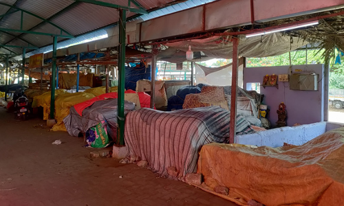 காரமடையில் வியாபாரிகள் கடை அடைப்பு போராட்டம்