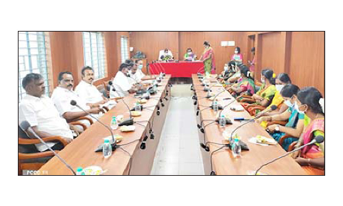 கிருஷ்ணகிரியில்  மாவட்ட ஊராட்சி மன்ற கூட்டம்