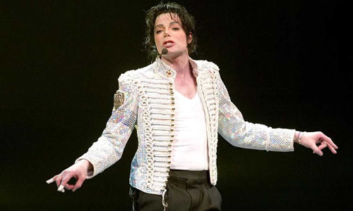 நம்பகத்தன்மை குறித்த சர்ச்சையால் மைக்கேல் ஜாக்சன் பாடல்கள் நீக்கம்