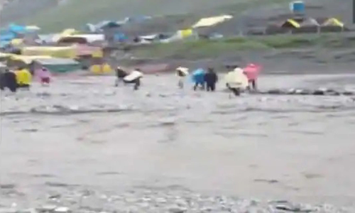 அமர்நாத் மேகவெடிப்பு - பலி எண்ணிக்கை 10 ஆக அதிகரிப்பு