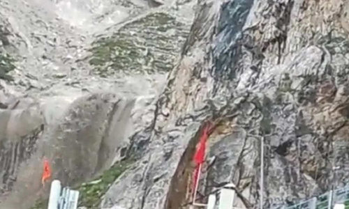 அமர்நாத் திடீர் வெள்ளப் பெருக்கில் சிக்கி உயிரிழந்தோர் எண்ணிக்கை 13 ஆக உயர்வு-  48 பேர் படுகாயம்