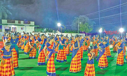 வள்ளி கும்மியாட்டம் அரங்கேற்ற விழா