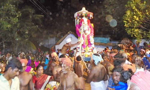 களக்காடு நடுச்சாலைப்புதூர் ஆதி நாராயணசாமி கோவிலில் பரிவேட்டை விழா