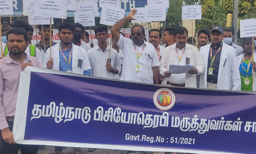 கோவையில் பிசியோதெரபி மருத்துவர்கள் ஆர்ப்பாட்டம்