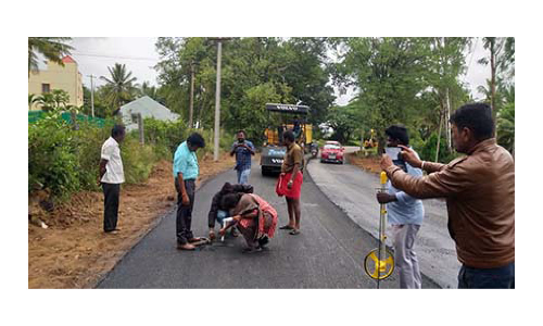 கெலமங்கலம் அருகே  நெடுஞ்சாலைதுறை கோட்ட பொறியாளர் ஆய்வு