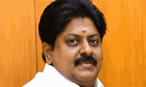 அ.தி.மு.க. முன்னாள் அமைச்சர் மணிகண்டன் மீதான வழக்கு ரத்து